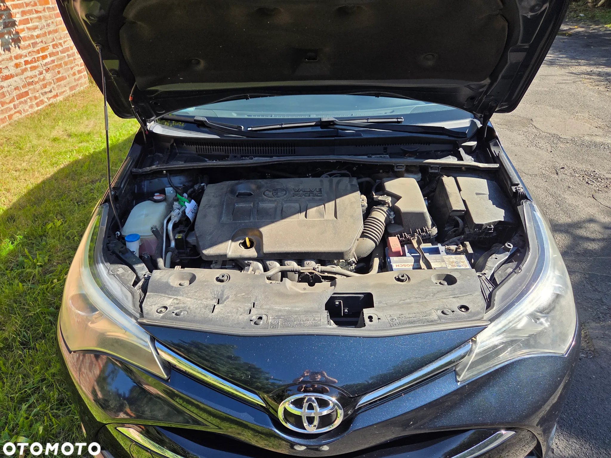 Toyota Avensis 1.8 Premium - 18