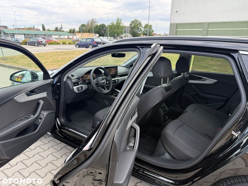 Audi A4 Avant 35 TFSI S tronic design - 19