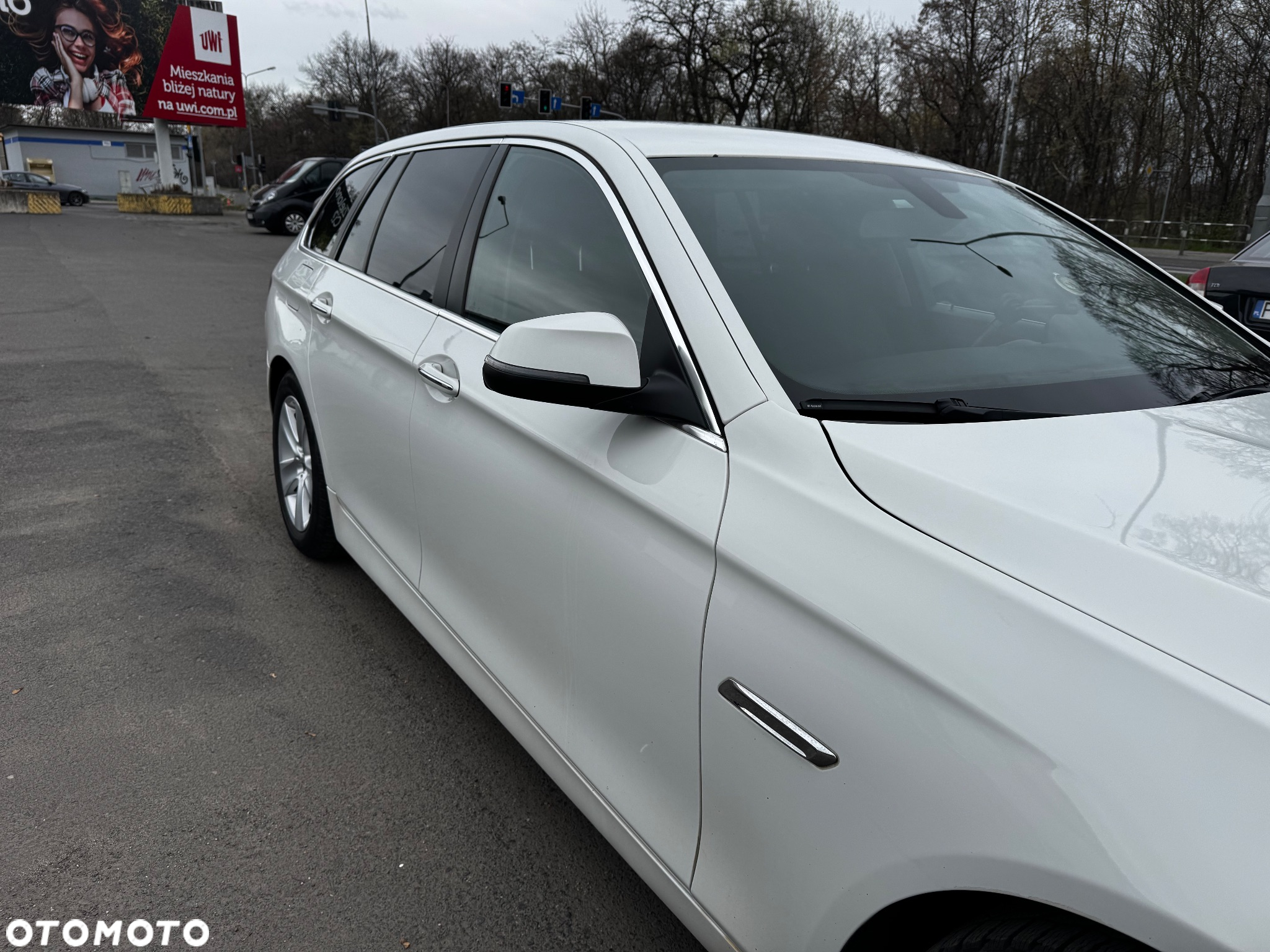BMW Seria 5 518d - 13