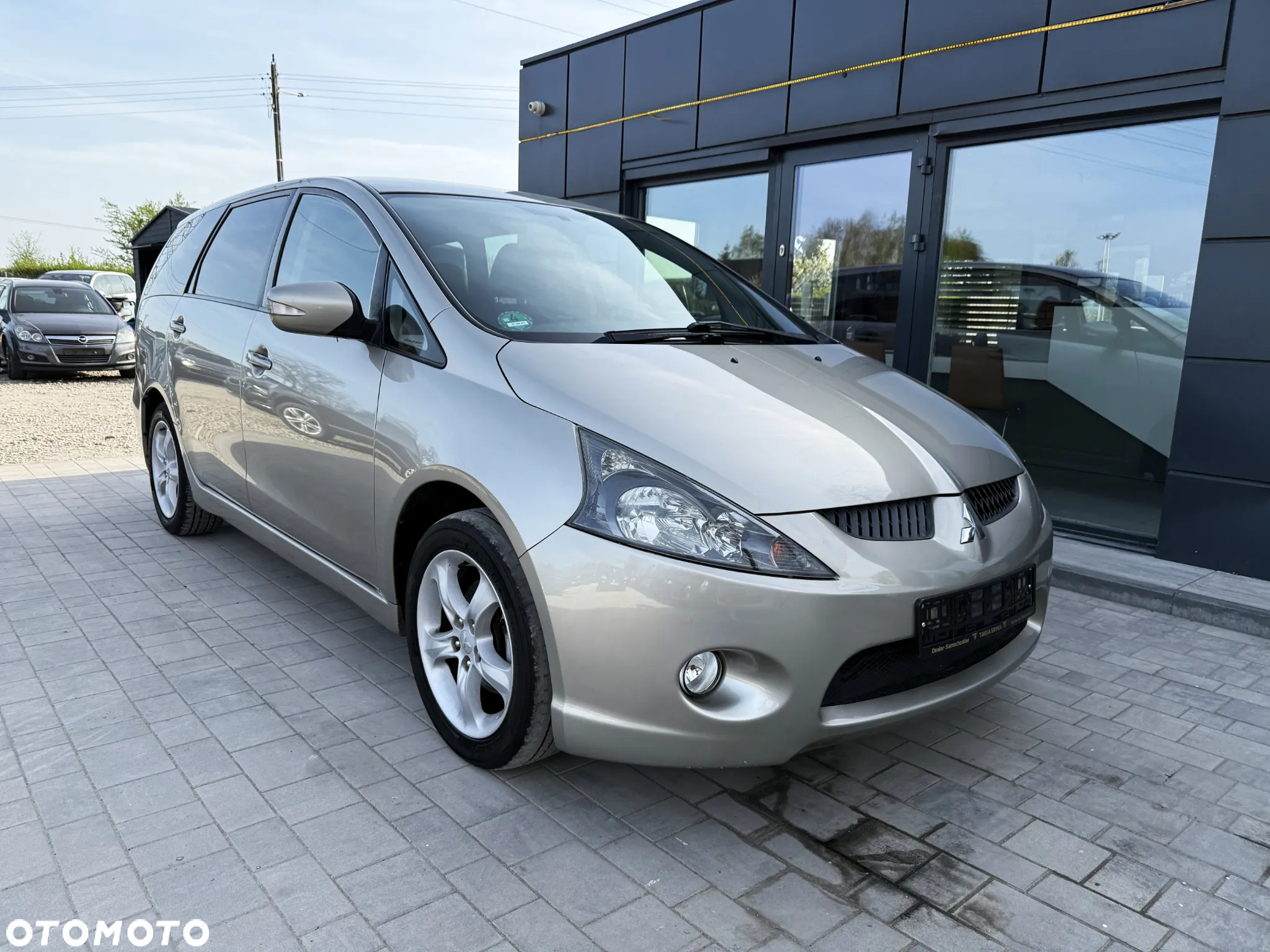 Mitsubishi Grandis 2.4 Intense - 6
