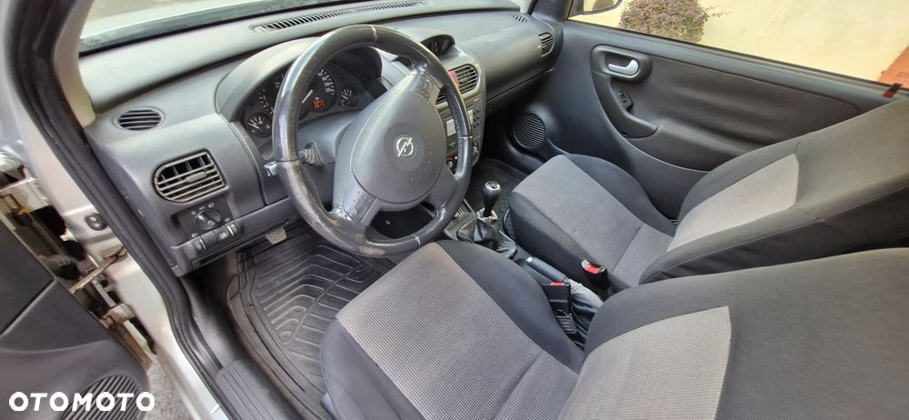 Opel Corsa 1.2 16V Enjoy - 8