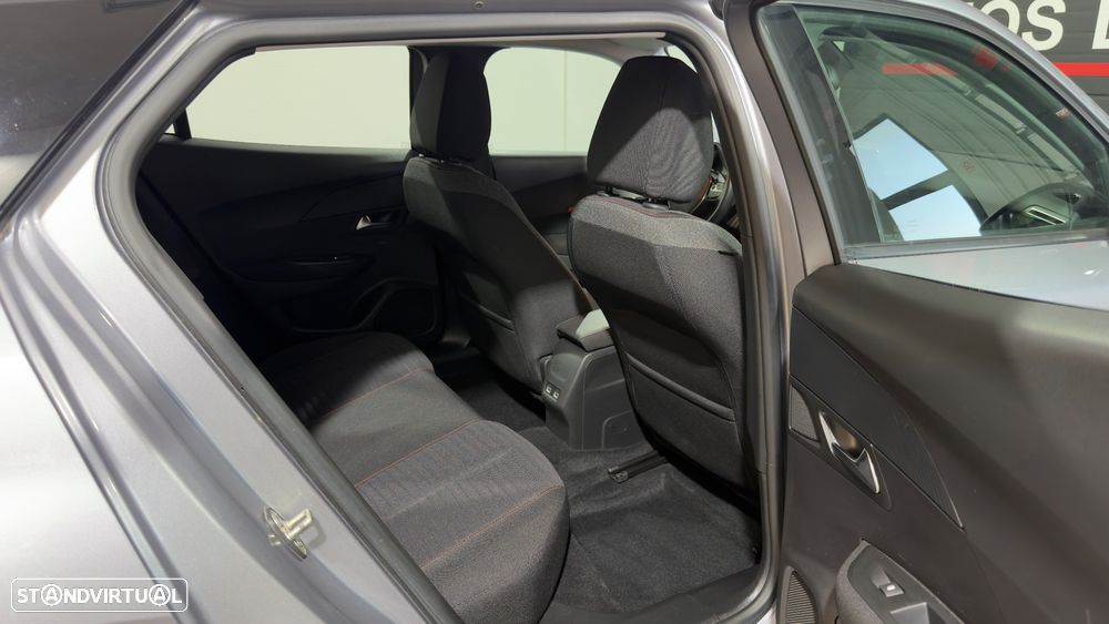 Peugeot e-2008 Active - 17