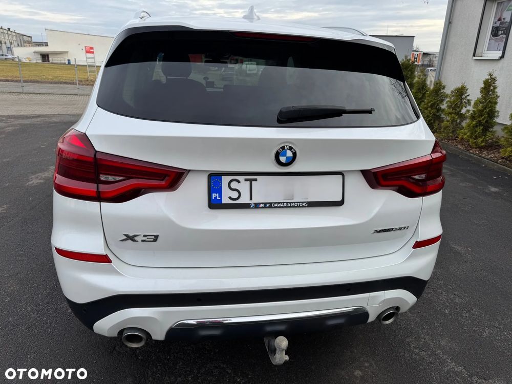 BMW X3 xDrive30i GPF Luxury Line - 7