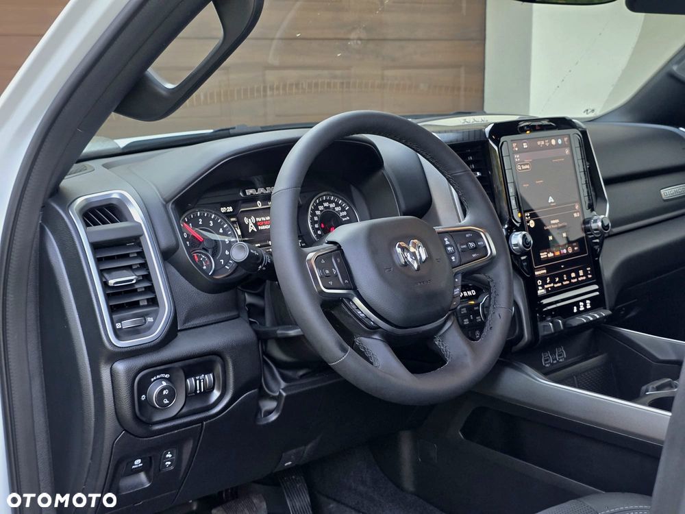 Dodge RAM - 16