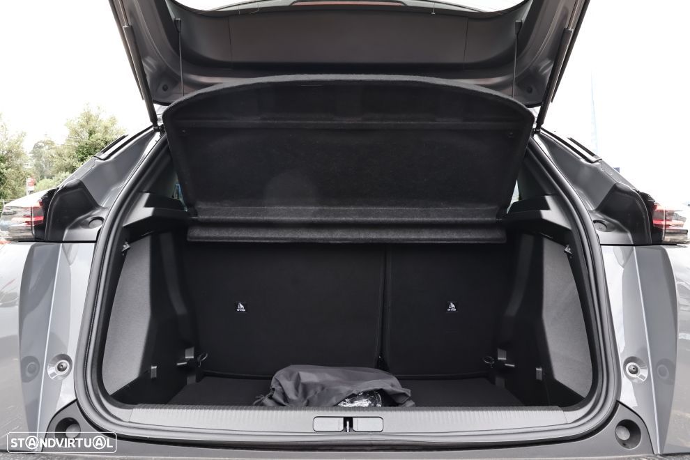Peugeot e-2008 54 kWh Allure - 20