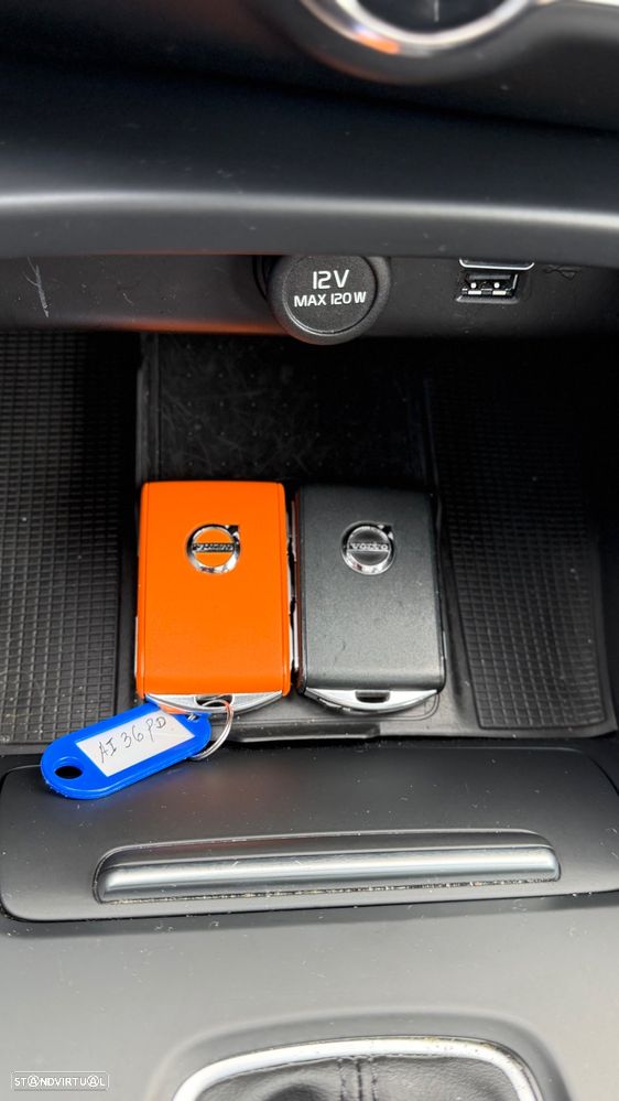 Volvo XC 40 1.5 T2 Momentum Plus - 23