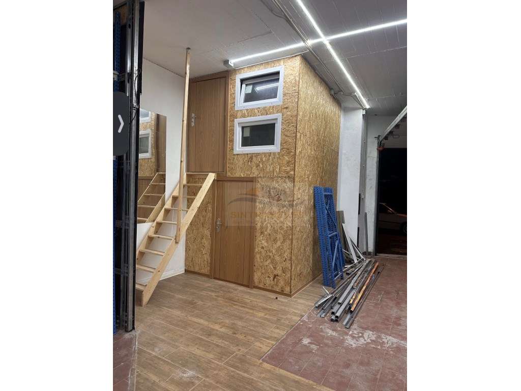 Armazém/Loja com 100 m² para Venda | Damaia, Amadora - Grande imagem: 4/12