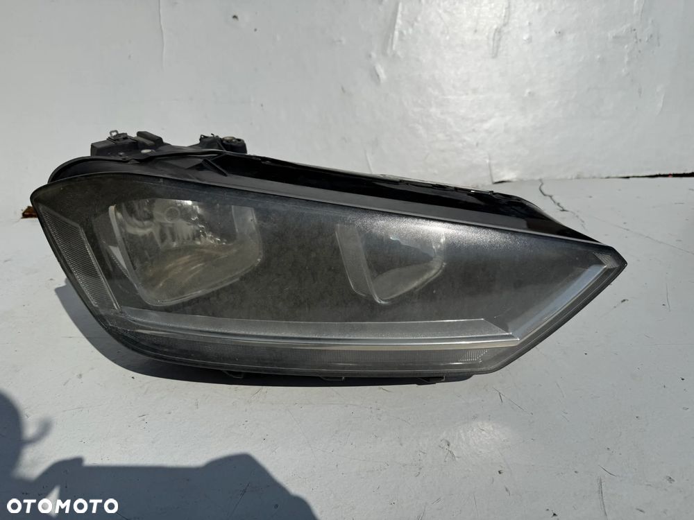 VW GOLF SPORTSVAN PRAWA LAMPA PRZÓD SILNICZEK 517941006B - 2