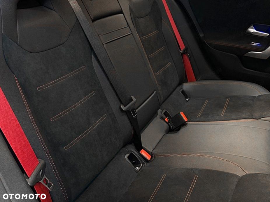 Mercedes-Benz Klasa A 35 AMG 4-Matic 8G-DCT - 14