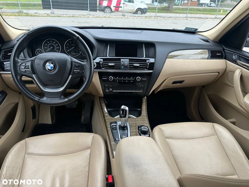 BMW X3 xDrive28i - 11
