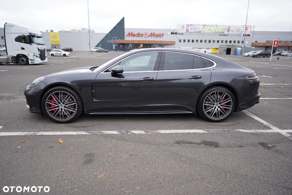 Porsche Panamera Turbo - 4