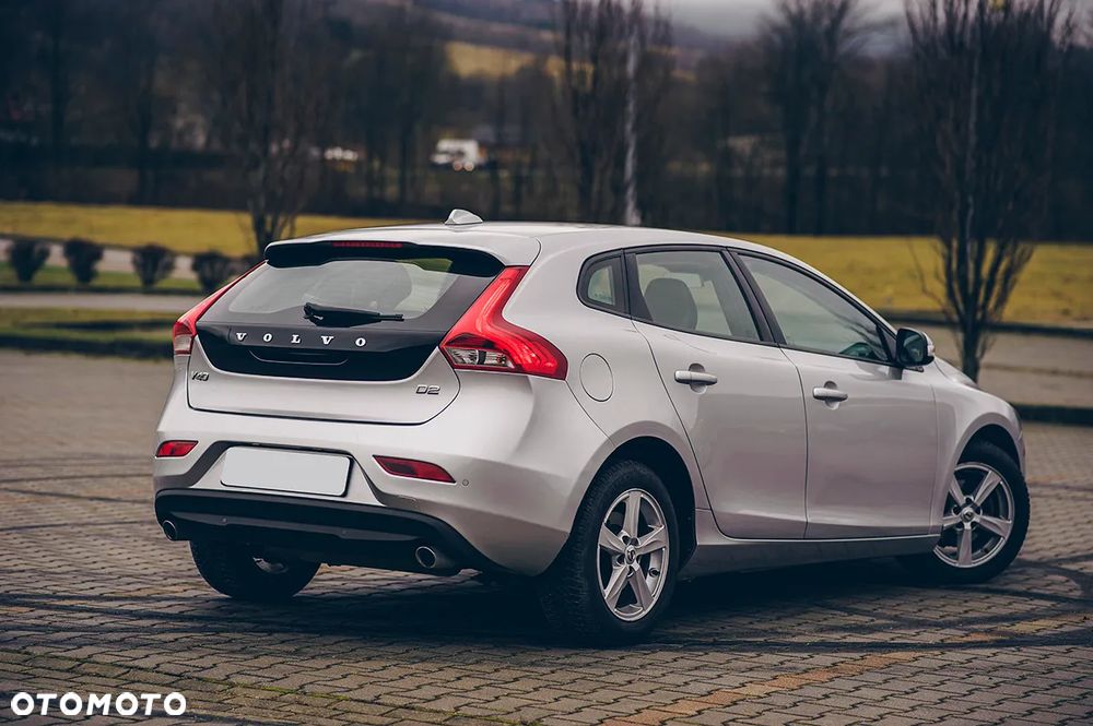 Volvo V40 D2 Drive-E Momentum - 2