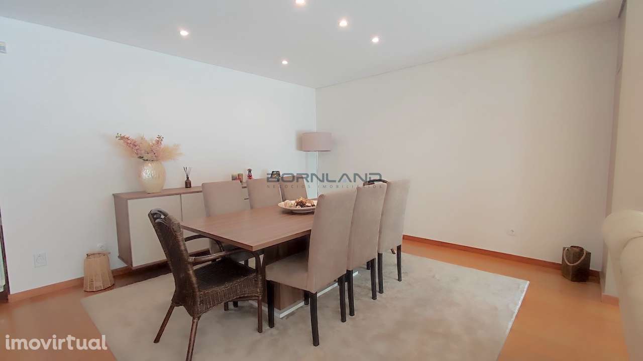 Moradia em Banda T3 + Escritório - Grande imagem: 3/36