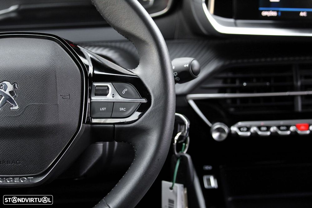Peugeot 2008 - 25