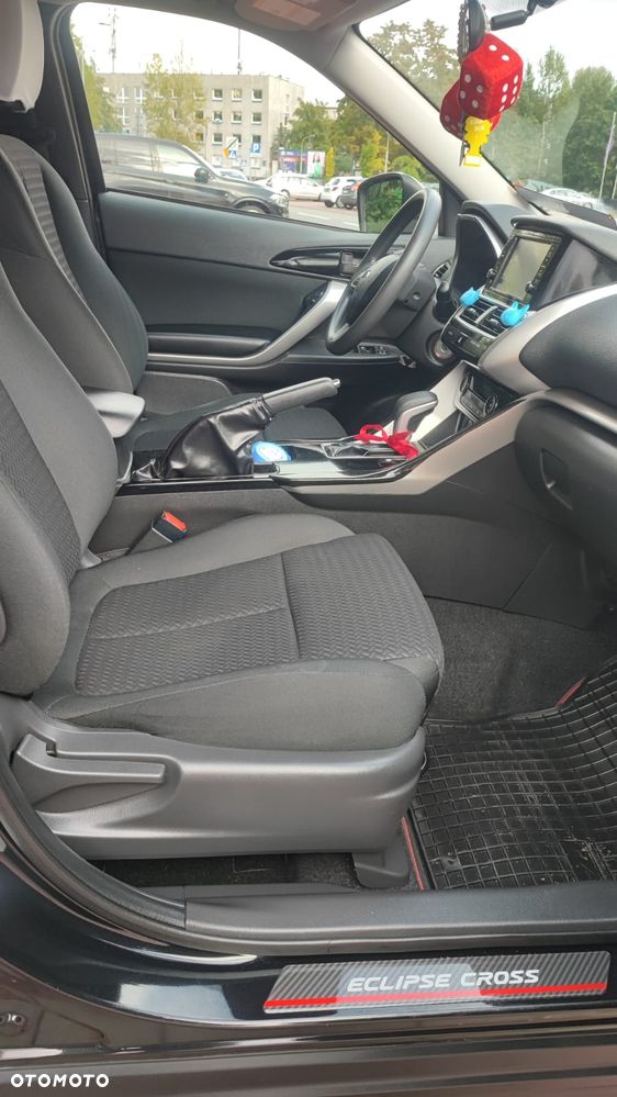 Mitsubishi Eclipse Cross - 12