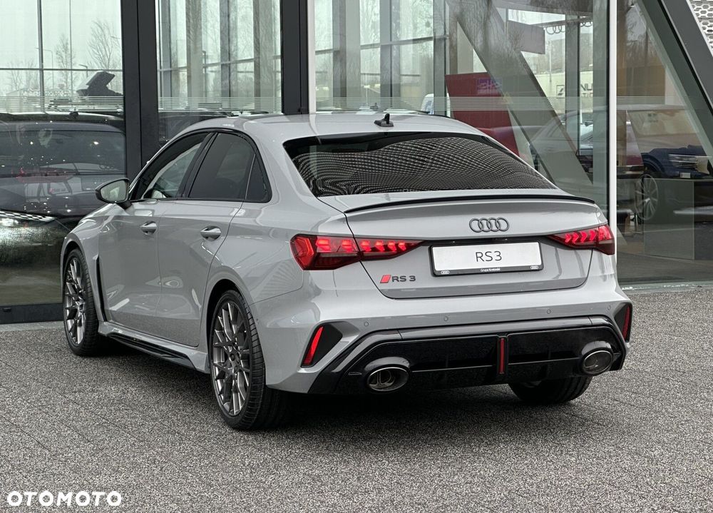 Audi RS3 Limousine - 9