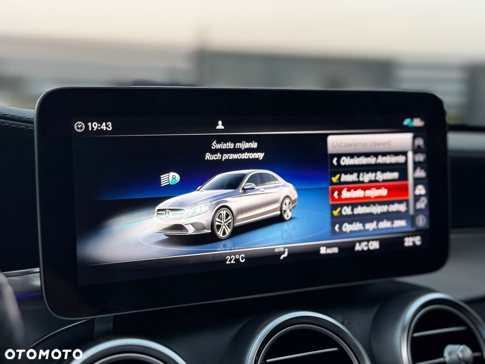 Mercedes-Benz Klasa C 220 d 4MATIC 9G-TRONIC - 35