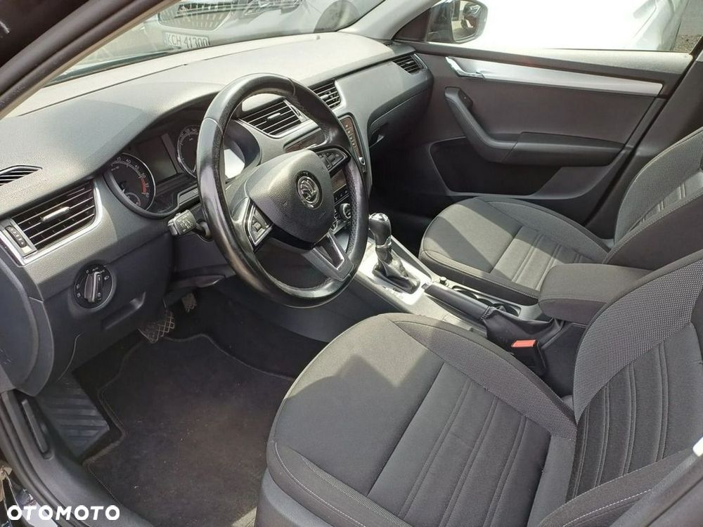 Skoda Octavia 1.6 TDI DSG Clever - 14