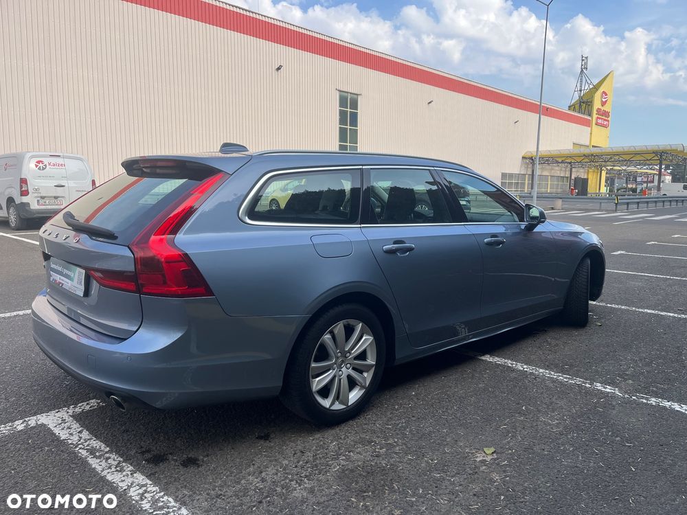 Volvo V90 D4 SCR Momentum Pro - 11