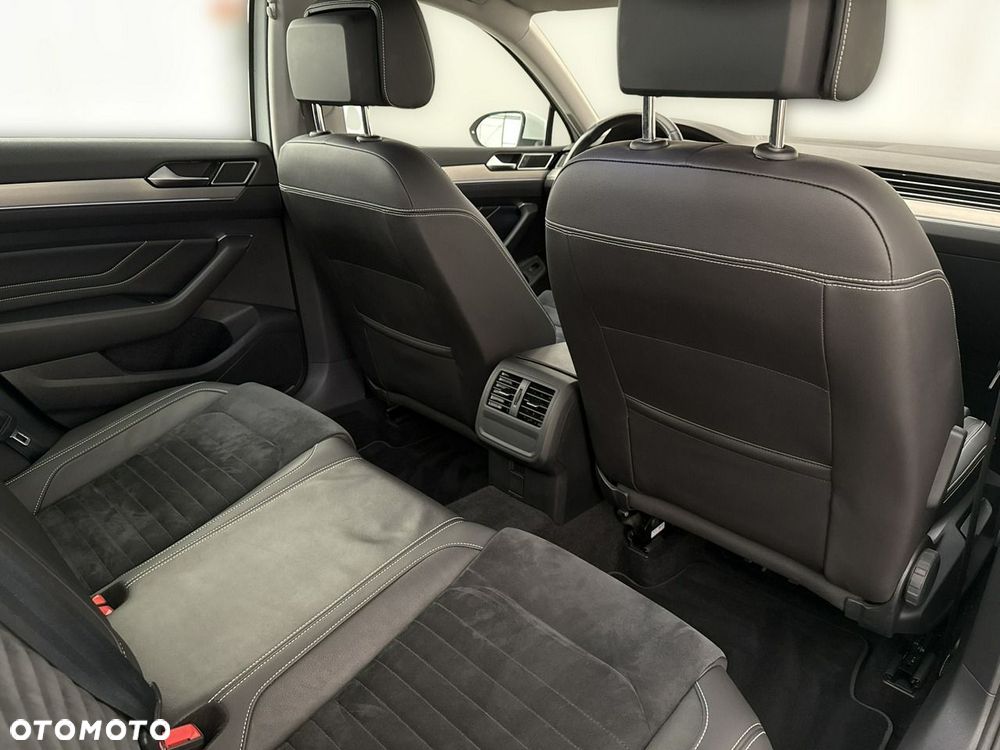 Volkswagen Passat - 24