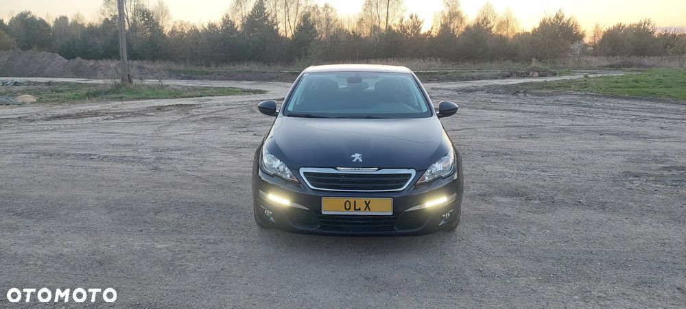 Peugeot 308 - 8