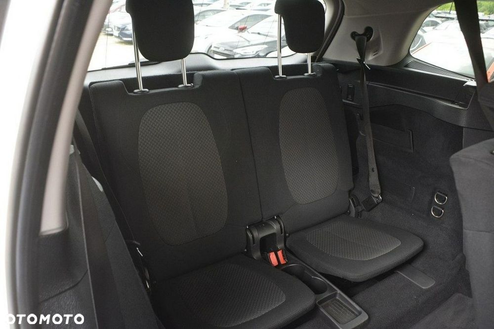 BMW Seria 2 218d Sport Line - 33
