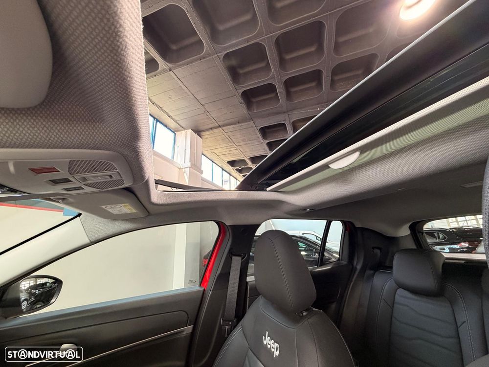 Jeep Avenger 1.2 GSE T3 Altitude - 18