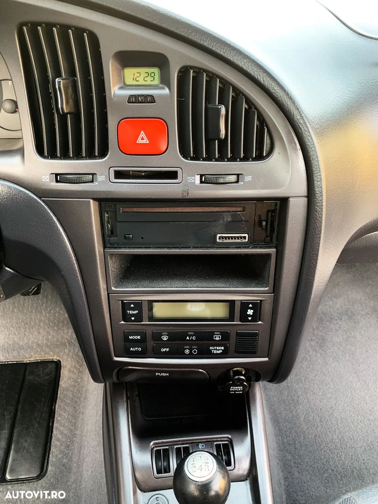 Hyundai Elantra - 18