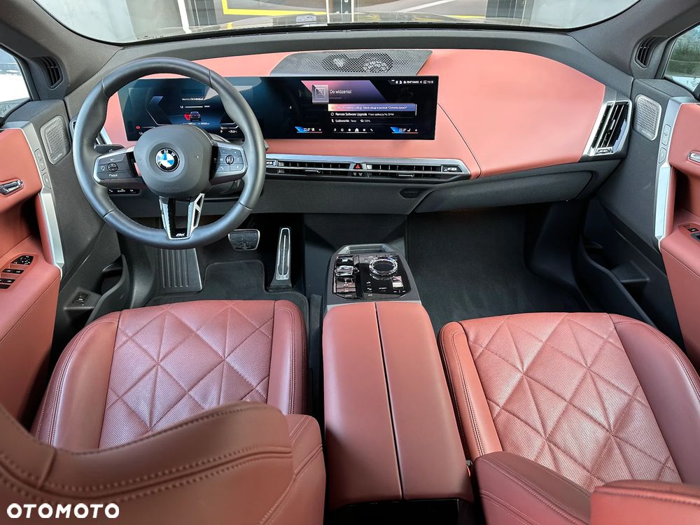 BMW iX - 9