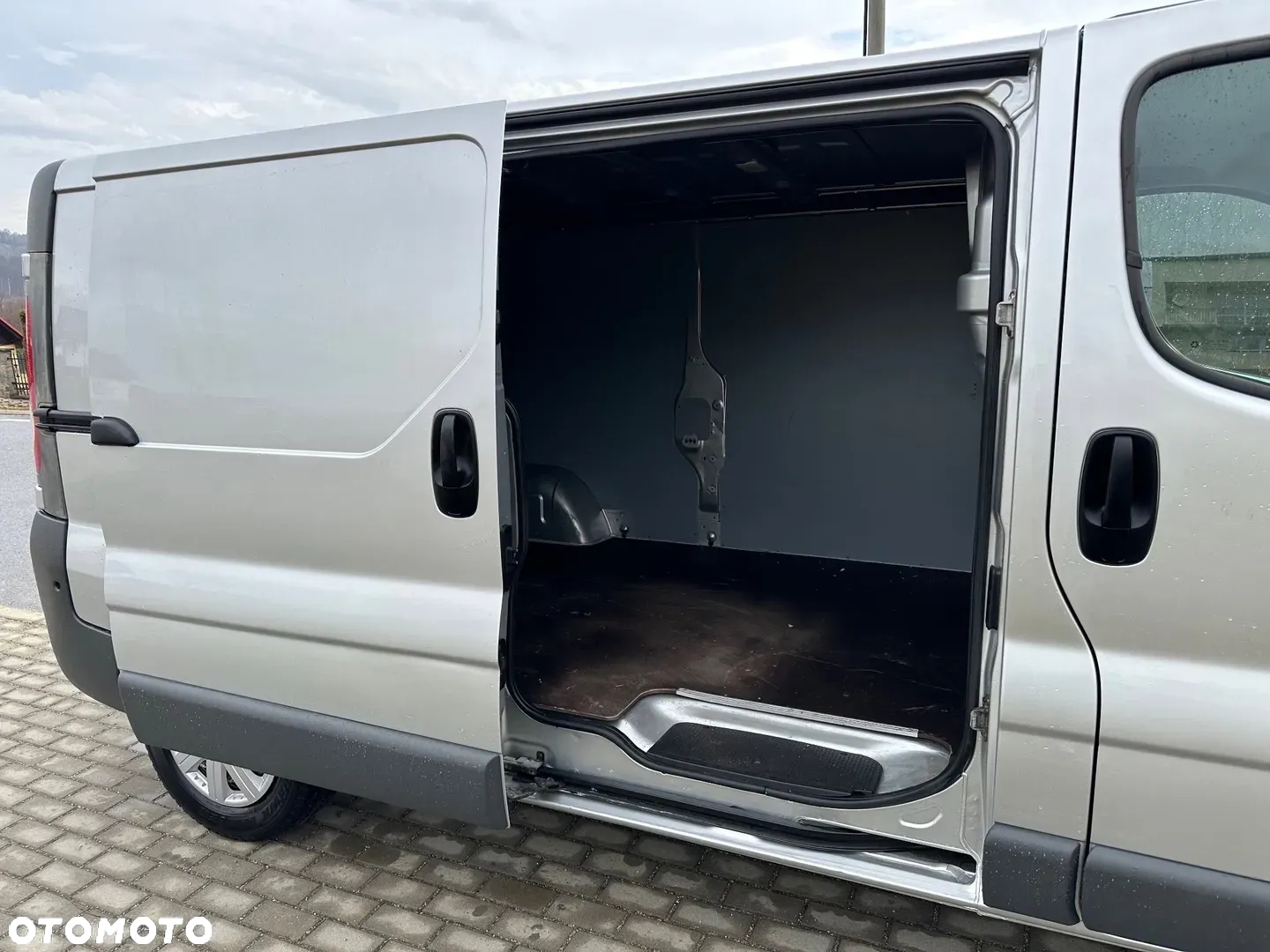 Opel Vivaro - 25