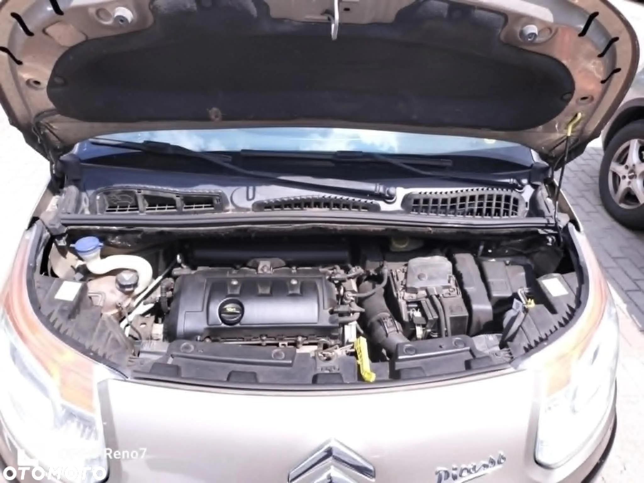 Citroën C3 Picasso 1.4i Attraction - 4