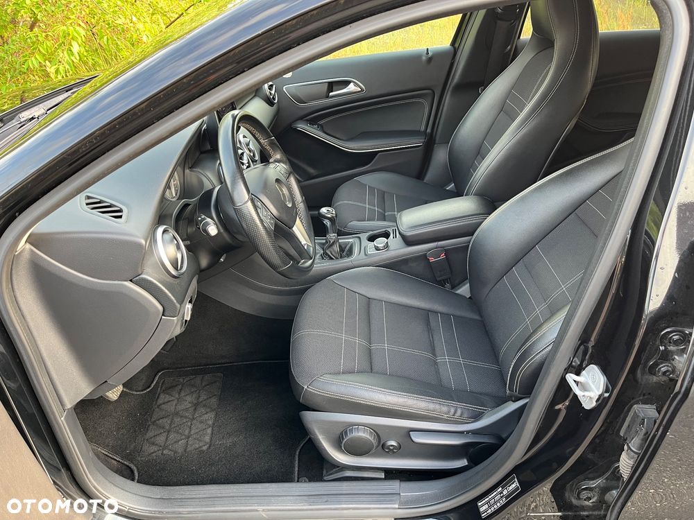 Mercedes-Benz Klasa A 180 (BlueEFFICIENCY) Urban - 11