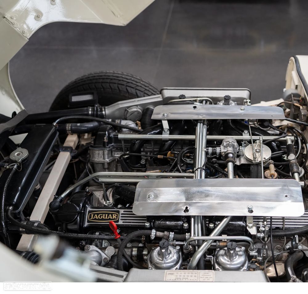Jaguar E-Type - 20