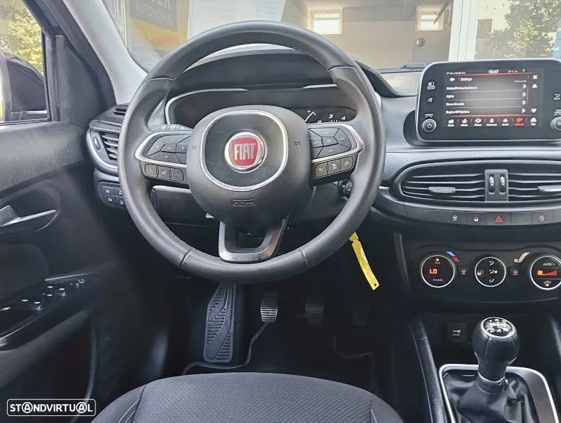 Fiat Tipo Station Wagon 1.3 M-Jet Lounge - 17