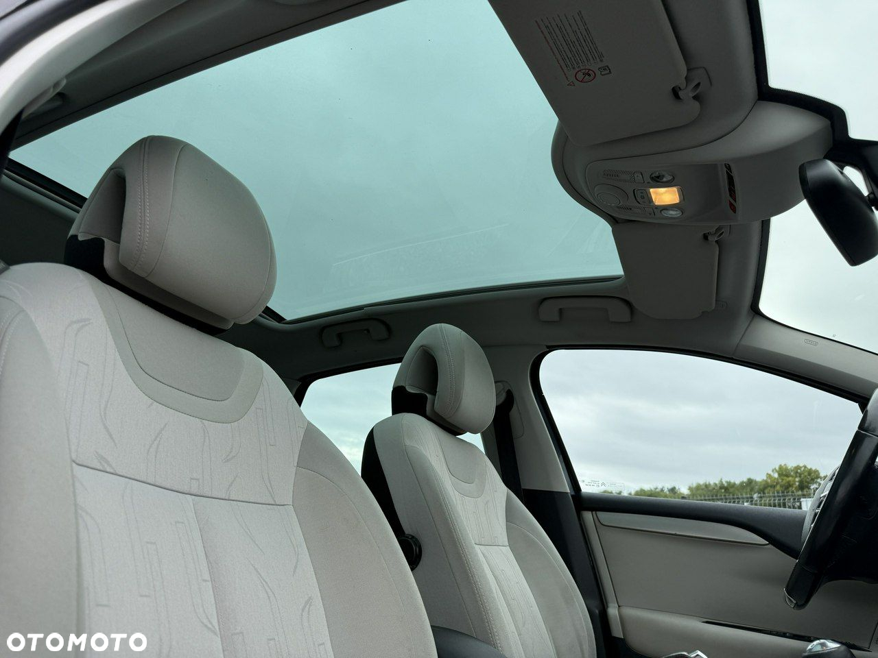 Citroën C4 e-HDi 110 Exclusive - 19