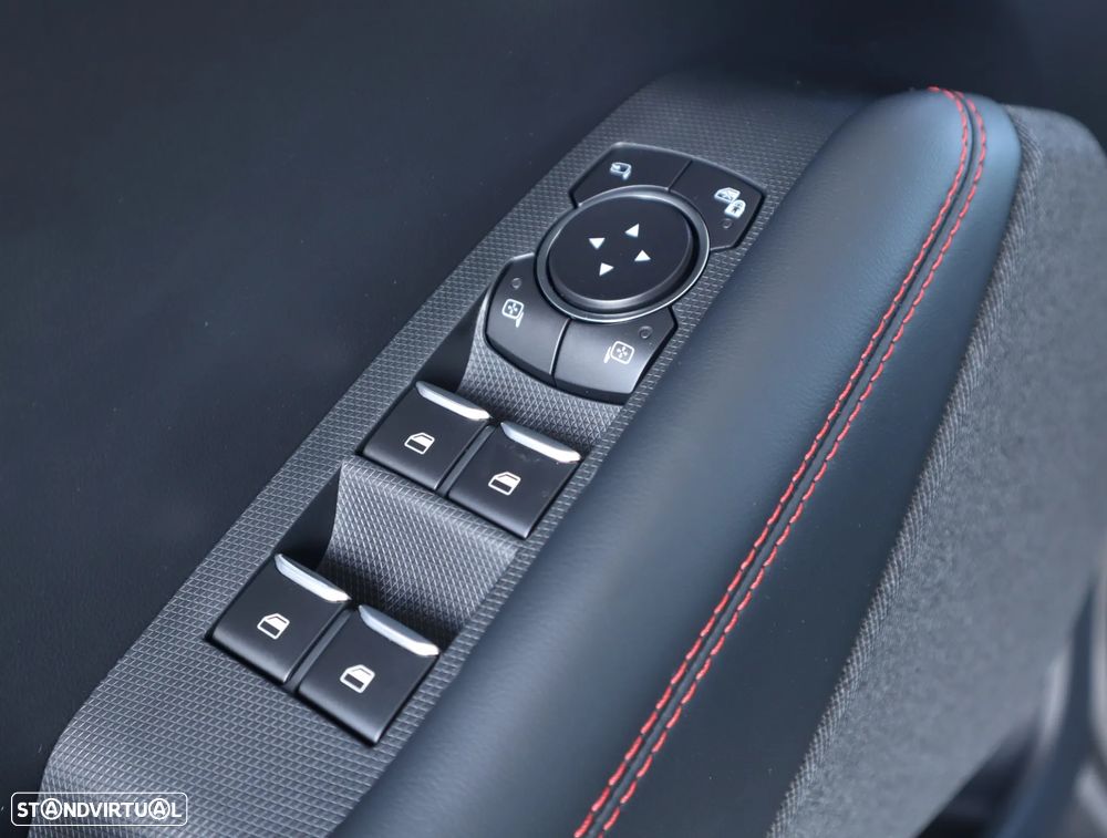 Ford Mustang Mach-E AWD PREMIUM - 32