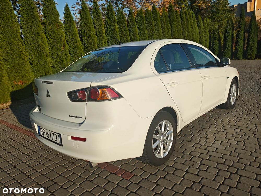 Mitsubishi Lancer 1.6 Invite - 5