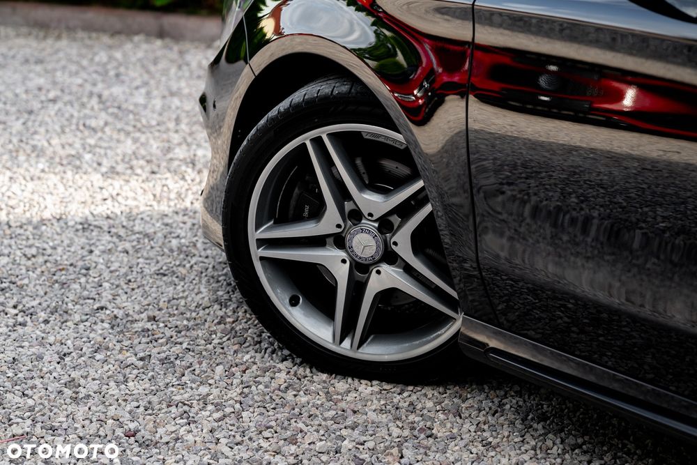 Mercedes-Benz CLA - 12