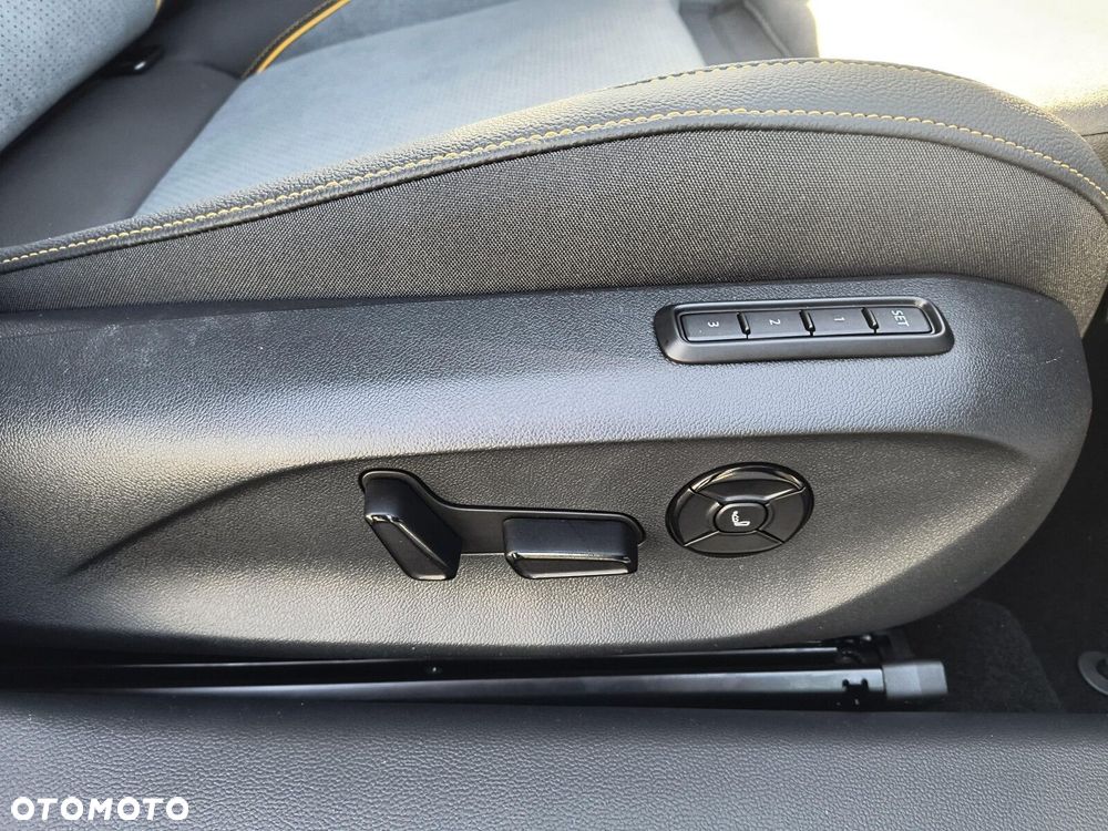 Skoda Superb 2.0 TSI Drive DSG - 37