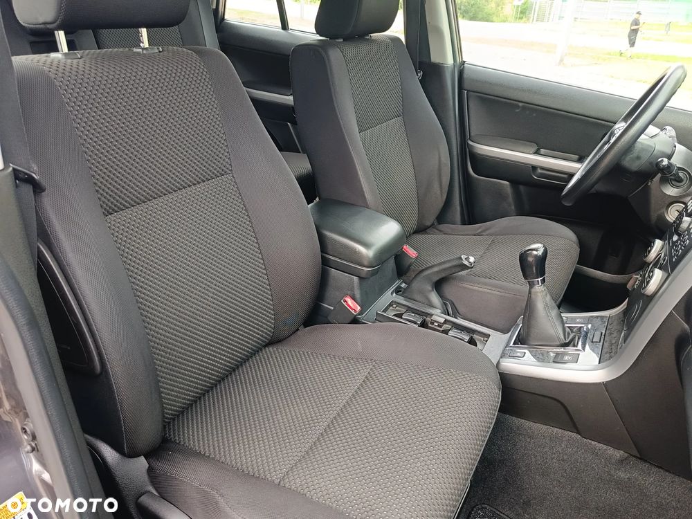Suzuki Grand Vitara 2.0 - 30