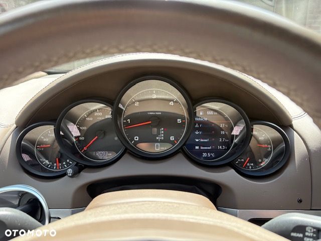 Porsche Cayenne Diesel - 10