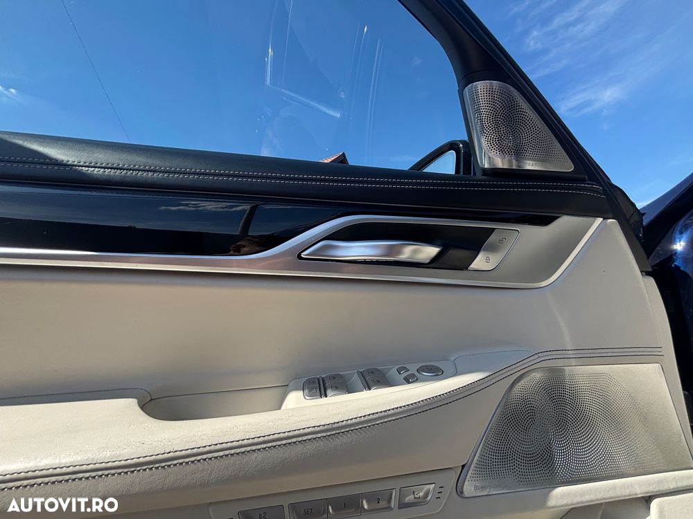 BMW Seria 7 750Li xDrive - 24