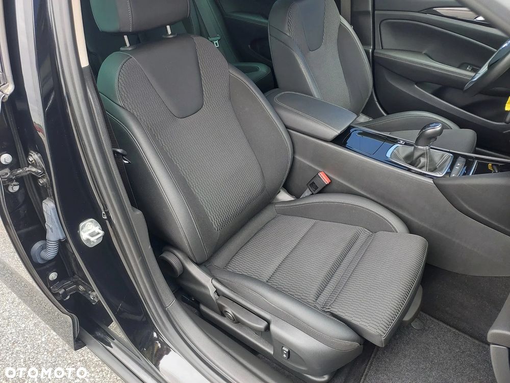 Opel Insignia 1.5 Direct InjectionTurbo Business Innovation - 24