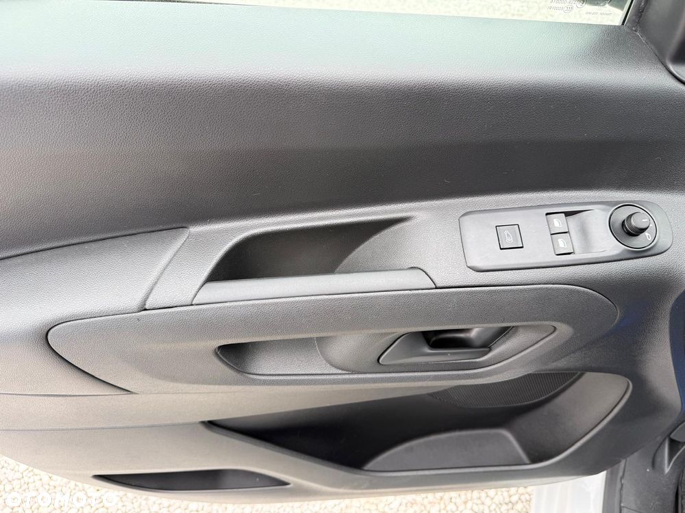 Peugeot PARTNER - 16