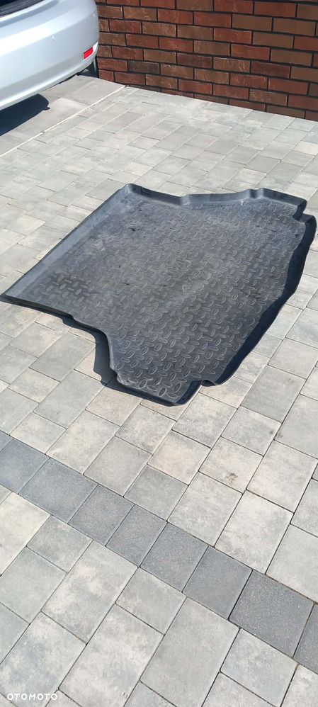 Toyota Avensis 1.8 Luna - 17