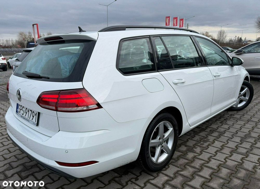 Volkswagen Golf - 3