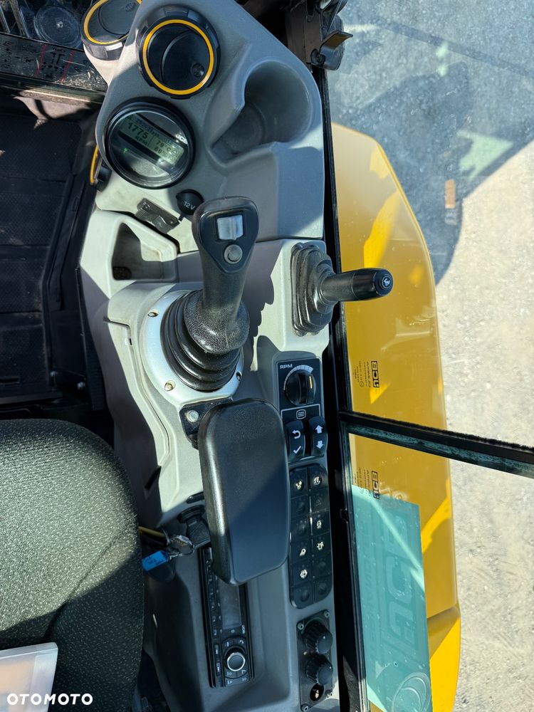JCB 35z1 - 18