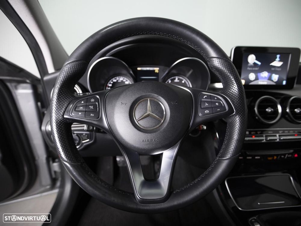 Mercedes-Benz C 200 - 12