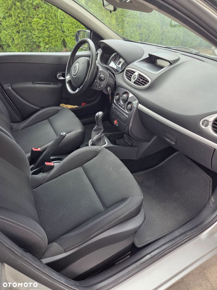 Renault Clio 1.2 16V Life - 6