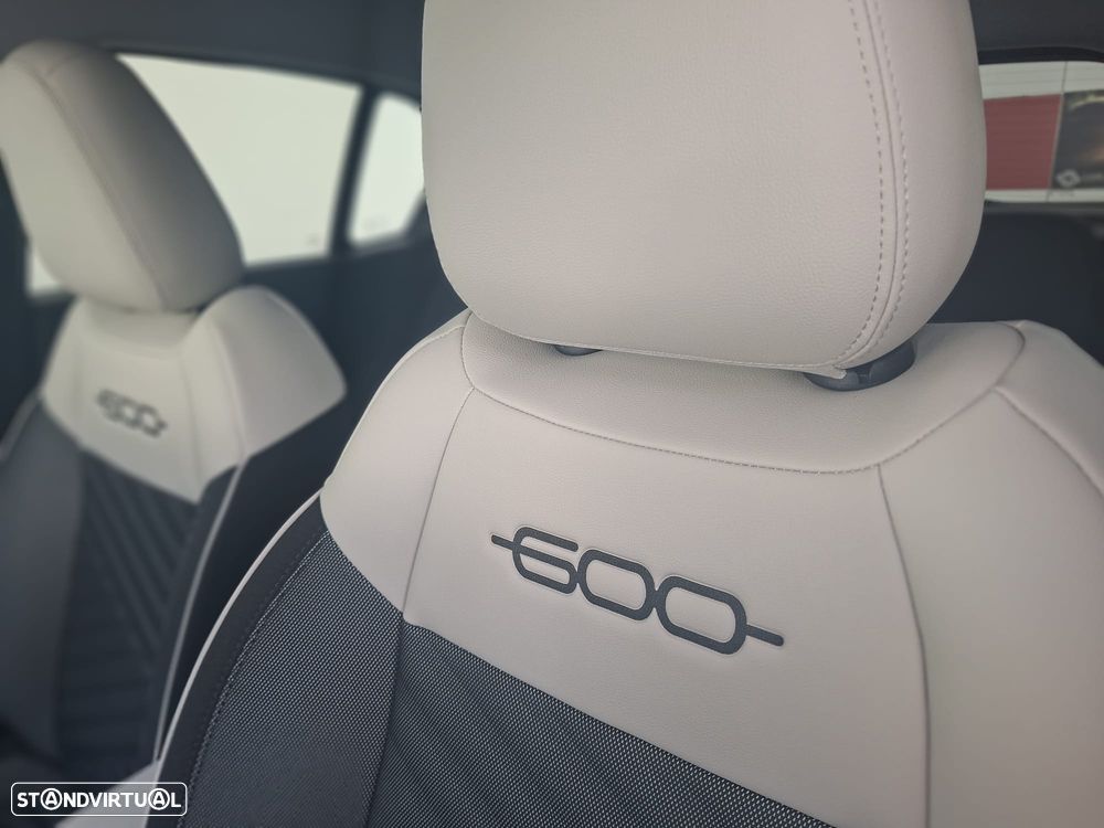 Fiat 600 1.2 Hybrid La Prima - 12